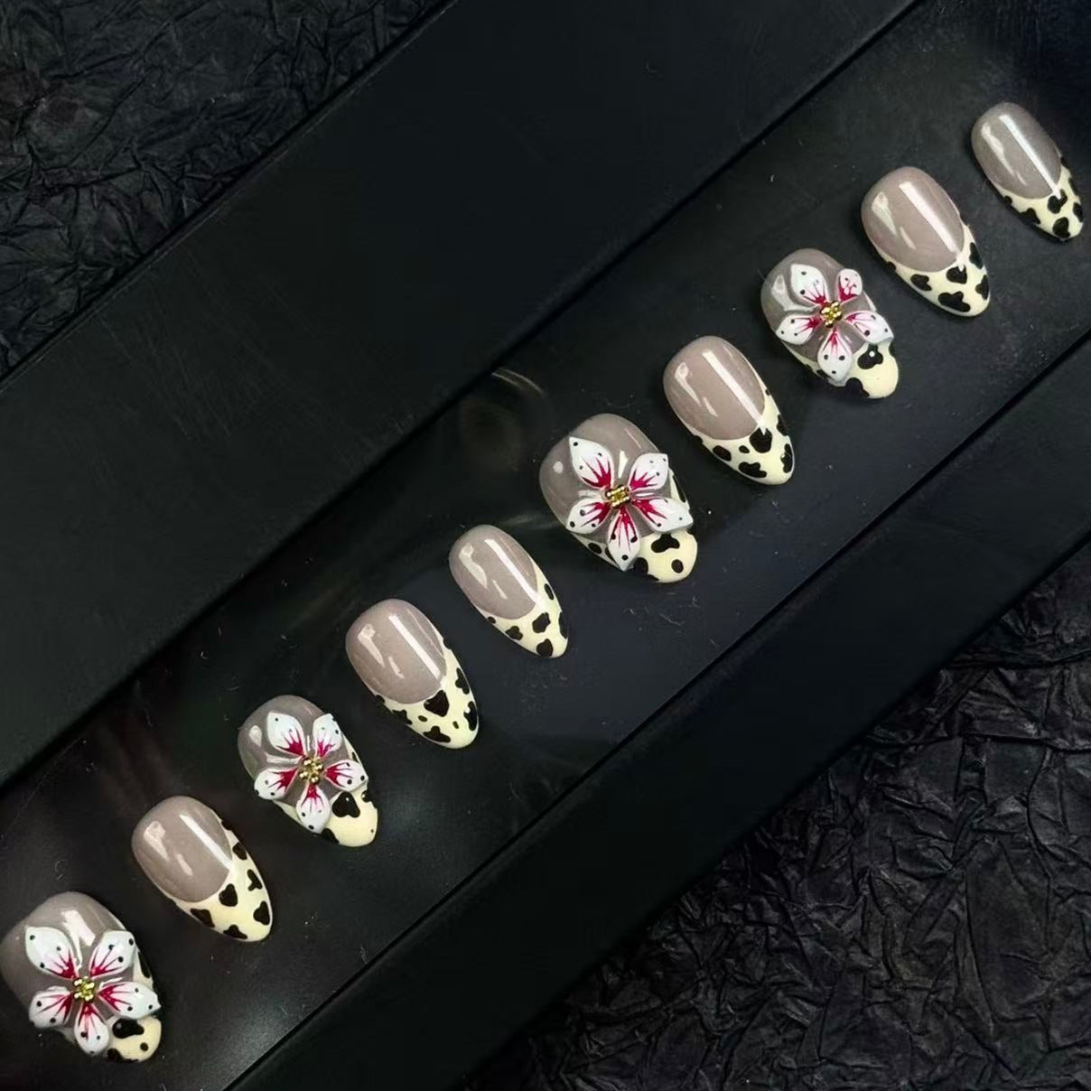 Leopard French Tip Press On Nails with 3D Flowers and Nude Base Artificial reusable fake glue on faux manicure nails trendy art