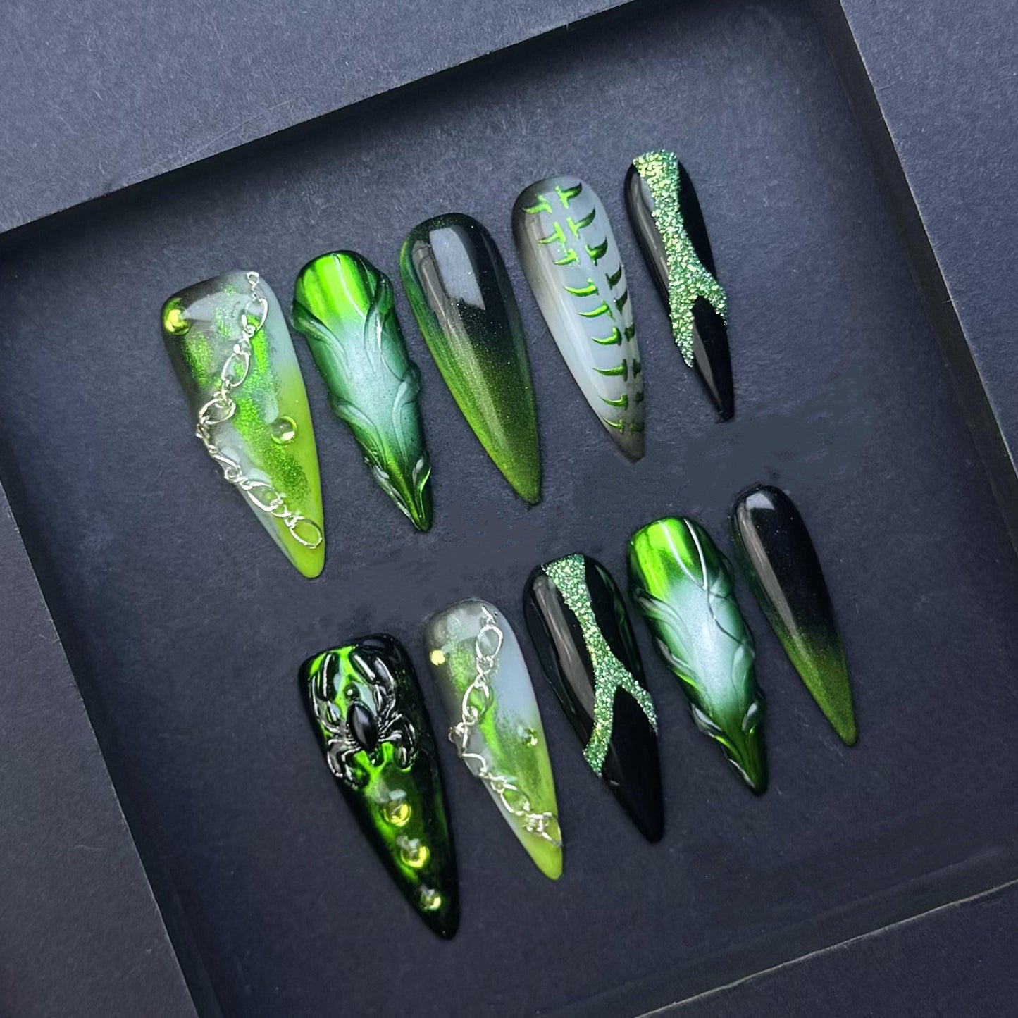 Green Gothic Press On Nails – Spider Leaf Chain Design Black Green Gradient Fantasy Stiletto Nails Halloween Nail Art