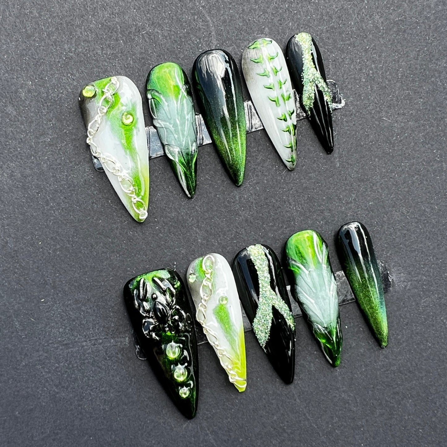 Green Gothic Press On Nails – Spider Leaf Chain Design Black Green Gradient Fantasy Stiletto Nails Halloween Nail Art