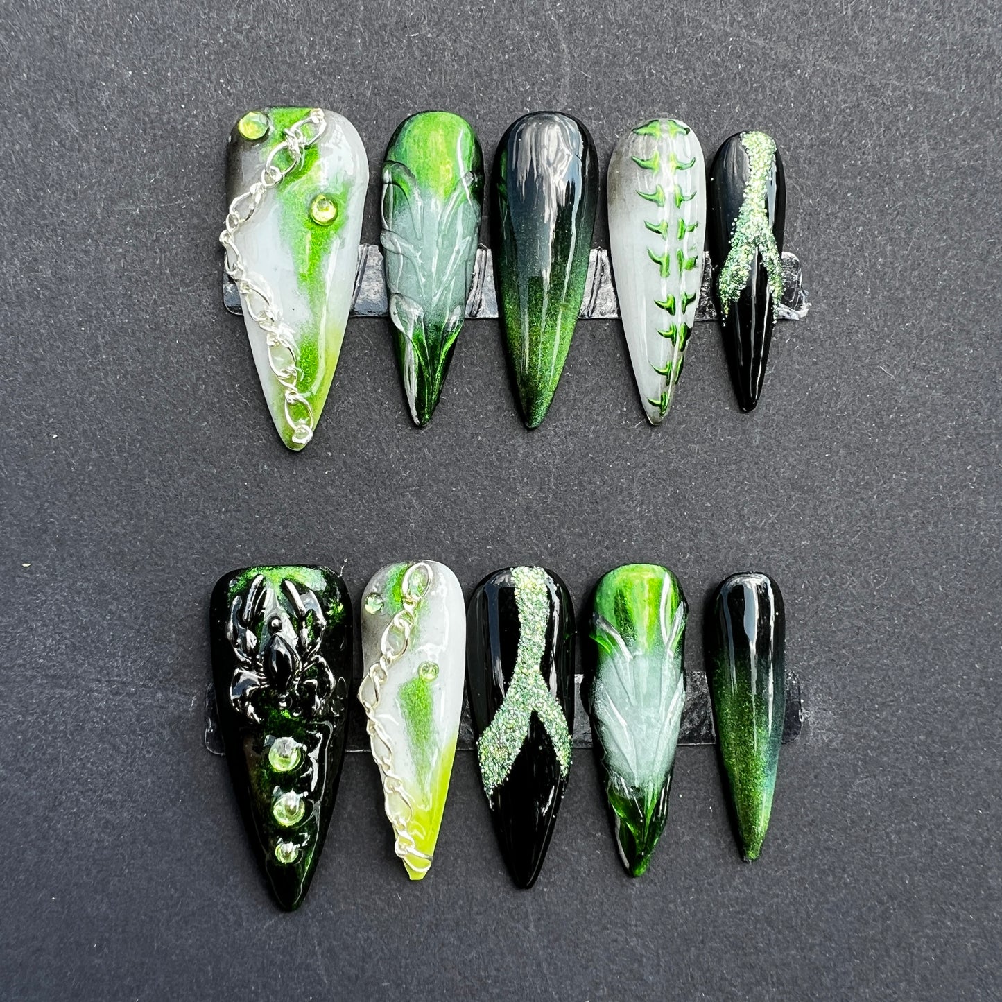 Green Gothic Press On Nails – Spider Leaf Chain Design Black Green Gradient Fantasy Stiletto Nails Halloween Nail Art