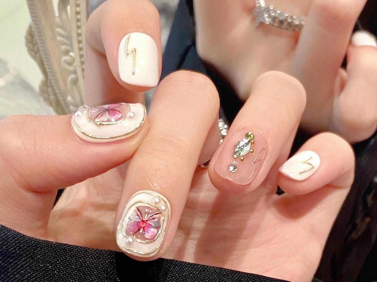 3D Butterfly Nail Art with Rhinestones Lightning Bolt Design Press On Nails Elegant Pearl White Nail Set kawaii nails y2k nails Korean nails