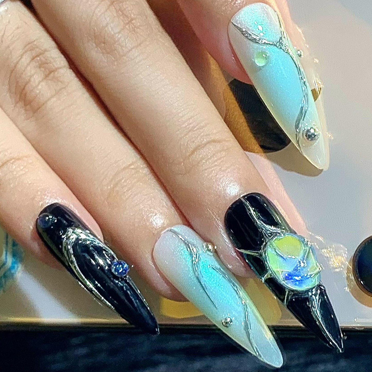 Moonlit Galaxy Chrome Press On Nails – Black & Pearl Gradient with Orb Charm Artificial reusable fake glue on faux manicure nails trendy art