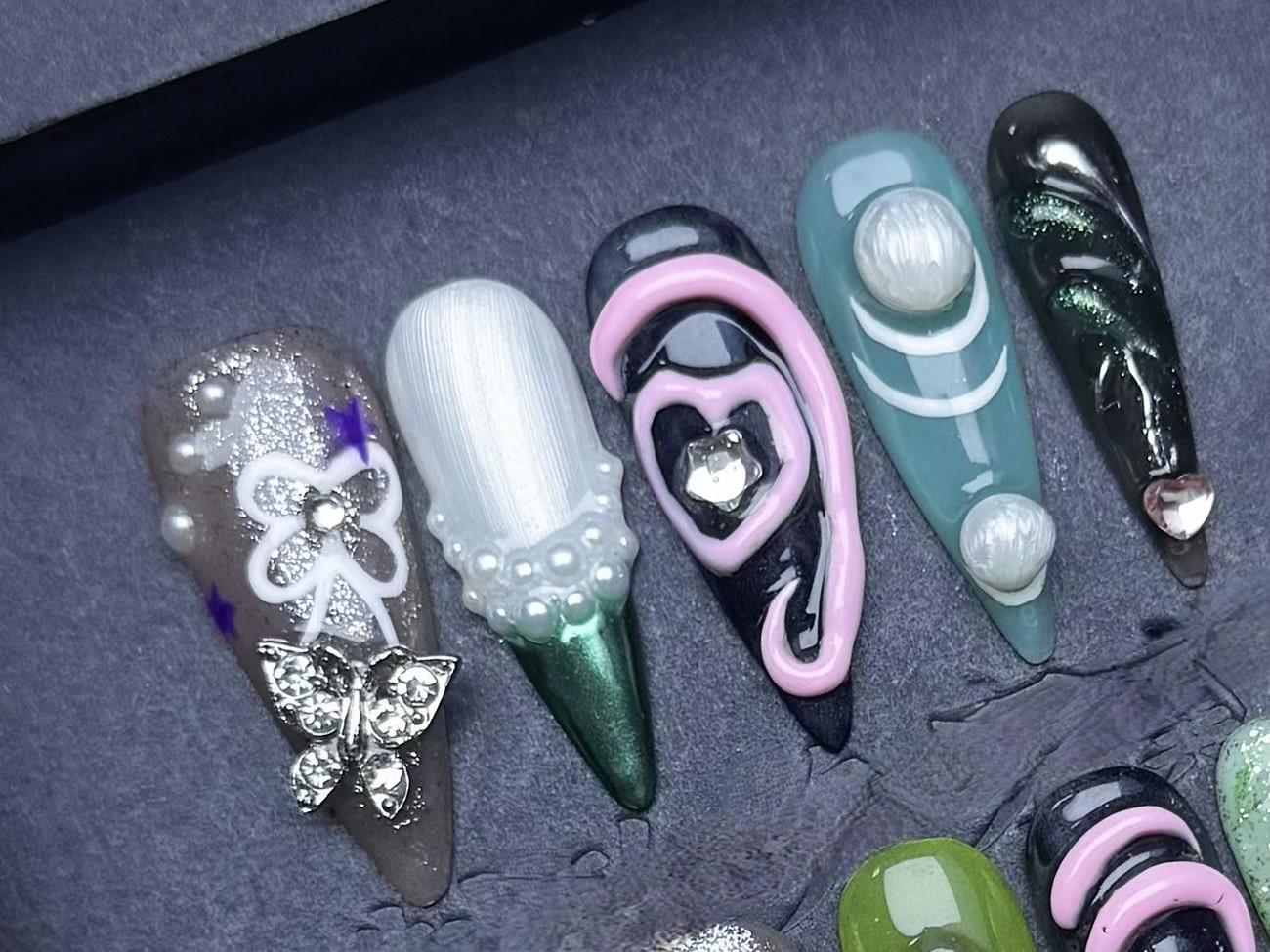 Eclectic Mixed Media Press-On Nails – 3D Heart, Glitter & Chrome Accents Artificial reusable fake glue on faux manicure nails trendy art