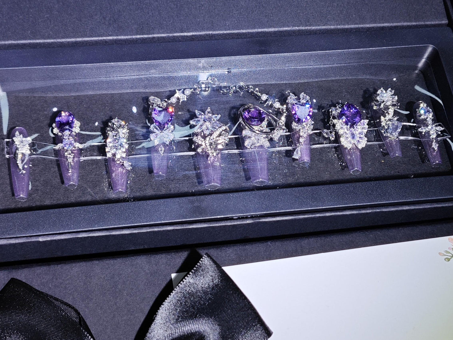 Royal Purple Heart Gem Press-On Nails – 3D Crystals, Fairy Charms, Chain Accent – Luxury Fantasy Nails for Cosplay, Prom, Special Occasions