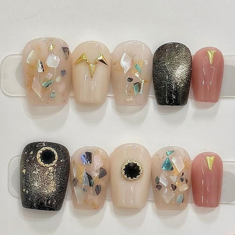 Neutral Black Gold Shard Press-On Nails – Iridescent Stone and Cosmic Accent Design