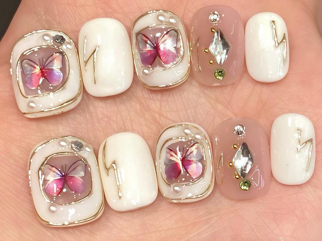 3D Butterfly Nail Art with Rhinestones Lightning Bolt Design Press On Nails Elegant Pearl White Nail Set kawaii nails y2k nails Korean nails