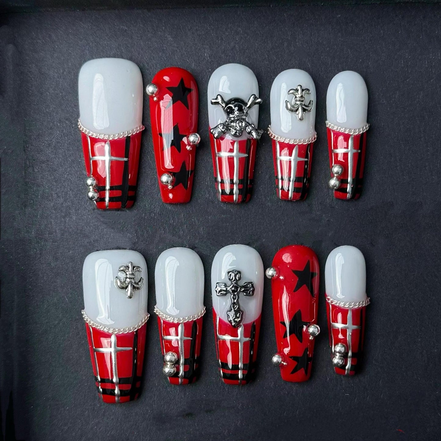 Gothic Red Plaid Press On Nails with Skulls Stars and Cross Charms Manicure press on artificial glue on faux reusable trendy nail