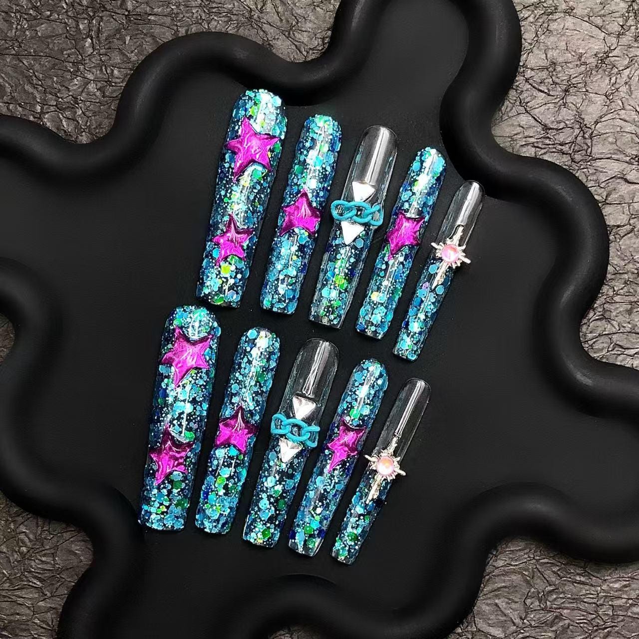 Galaxy Glitter Blue Press On Nails – Star Charm & Cosmic Chain Set