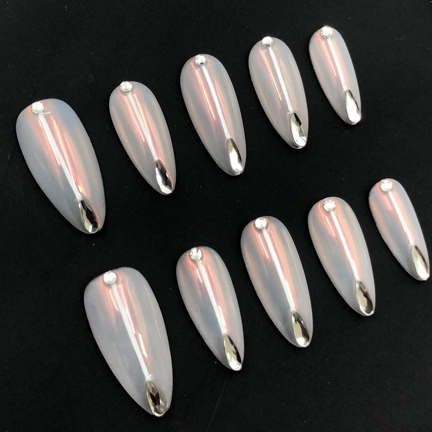 Chrome Pearl Aura Press-On Nails – Minimalist Silver Drop Accent Set Artificial reusable fake glue on faux manicure nails trendy art