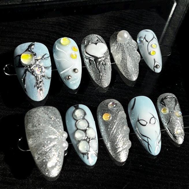 Icy Blue & Silver Galaxy Press-On Nails – Celestial 3D Texture Nail Art Set Artificial reusable fake glue on faux manicure nails trendy art