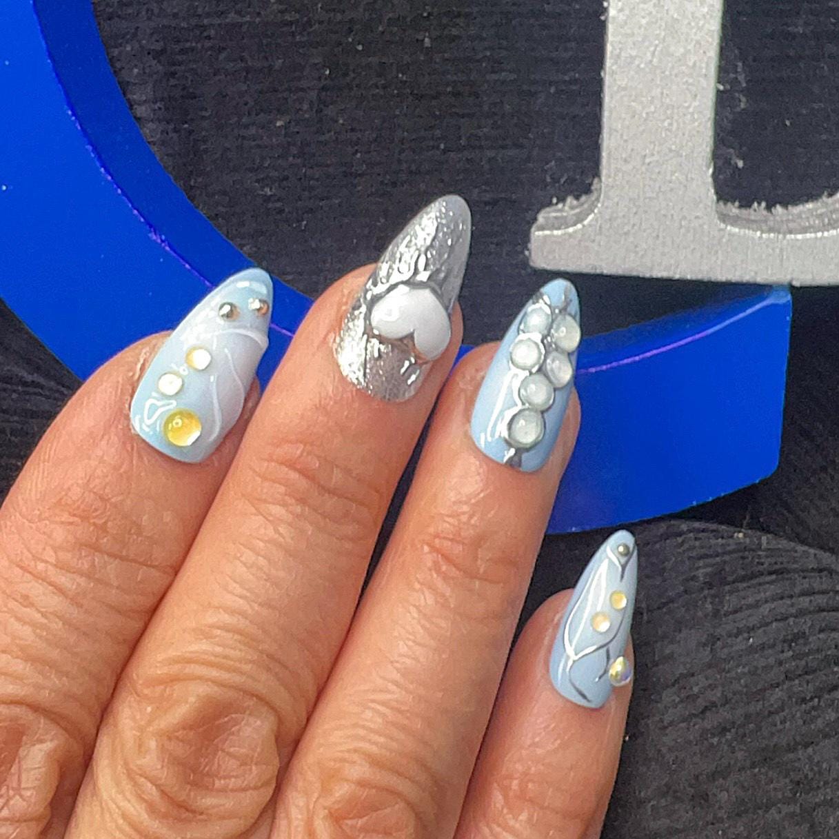 Icy Blue & Silver Galaxy Press-On Nails – Celestial 3D Texture Nail Art Set Artificial reusable fake glue on faux manicure nails trendy art