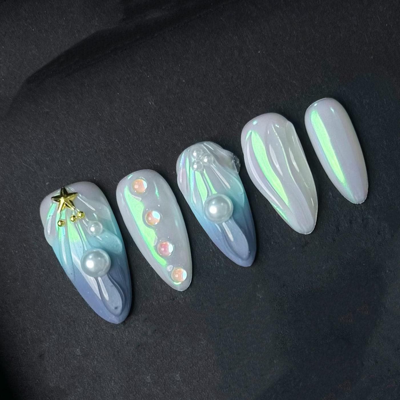 Iridescent Seashell Mermaid Press On Nails with Pearls and Star Charms Artificial reusable fake glue on faux manicure nails trendy art