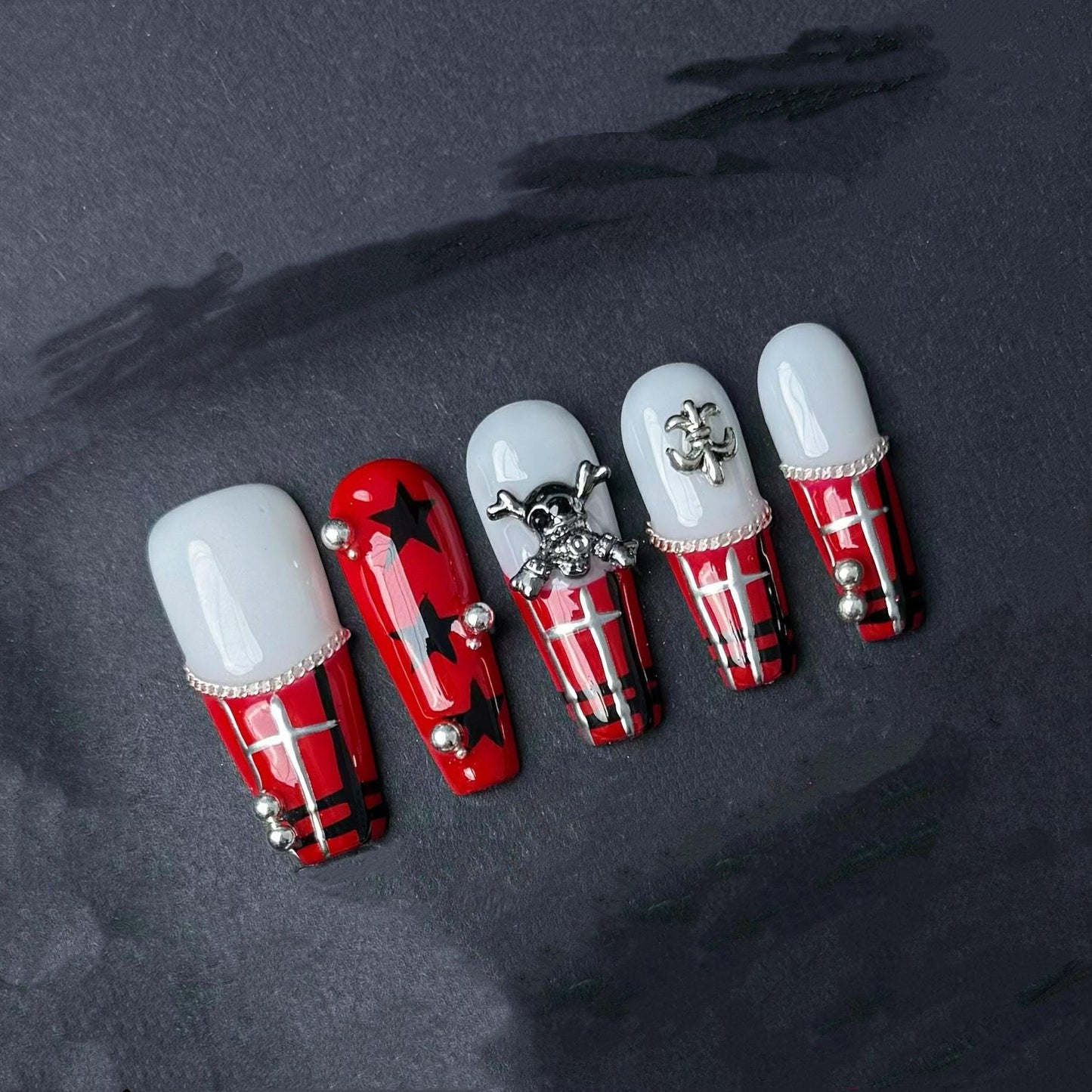 Gothic Red Plaid Press On Nails with Skulls Stars and Cross Charms Manicure press on artificial glue on faux reusable trendy nail