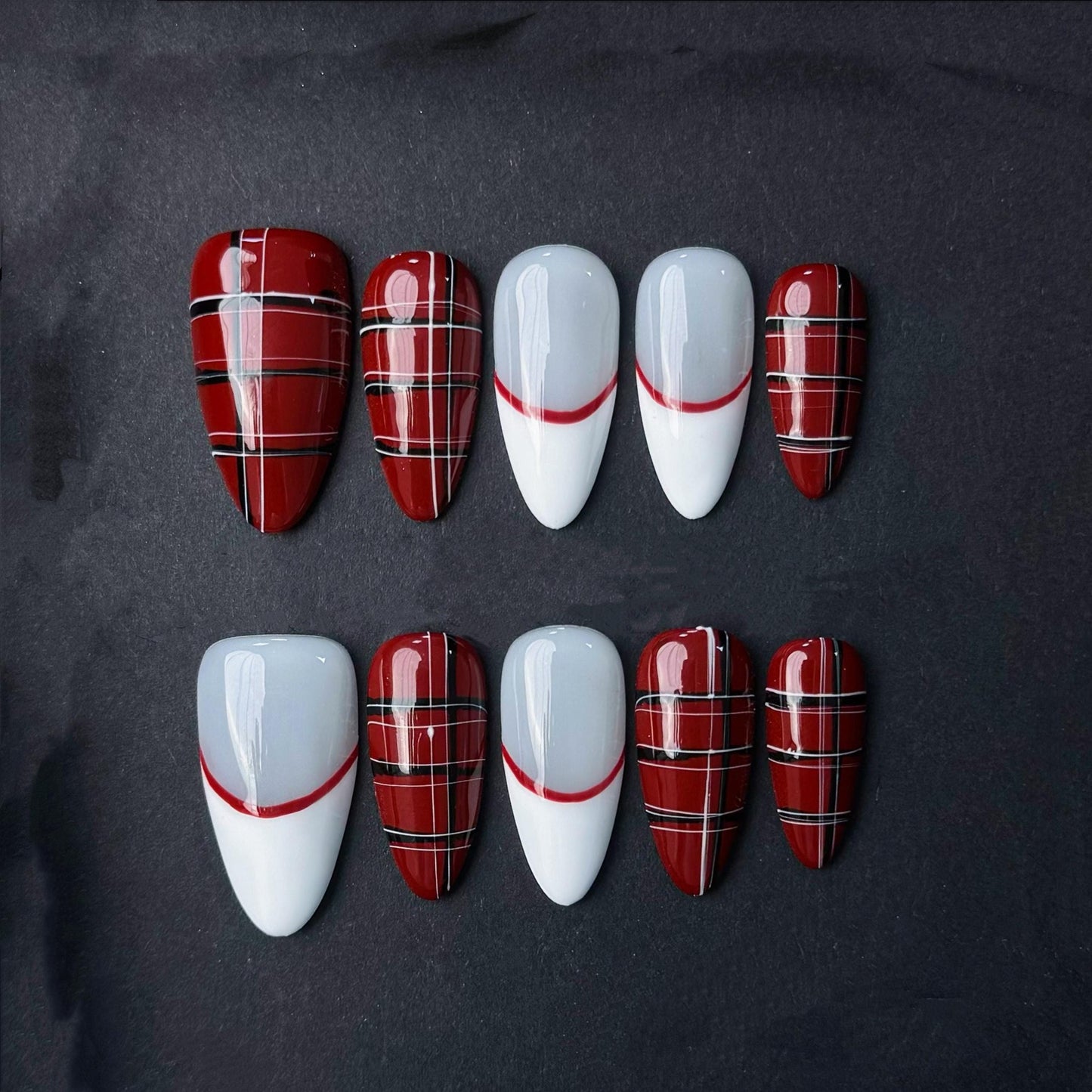 Classic Red Tartan and French Tip Press-On Nail Set. Vintage Chic Plaid Design. Artificial reusable fake glue on faux manicure nail art.