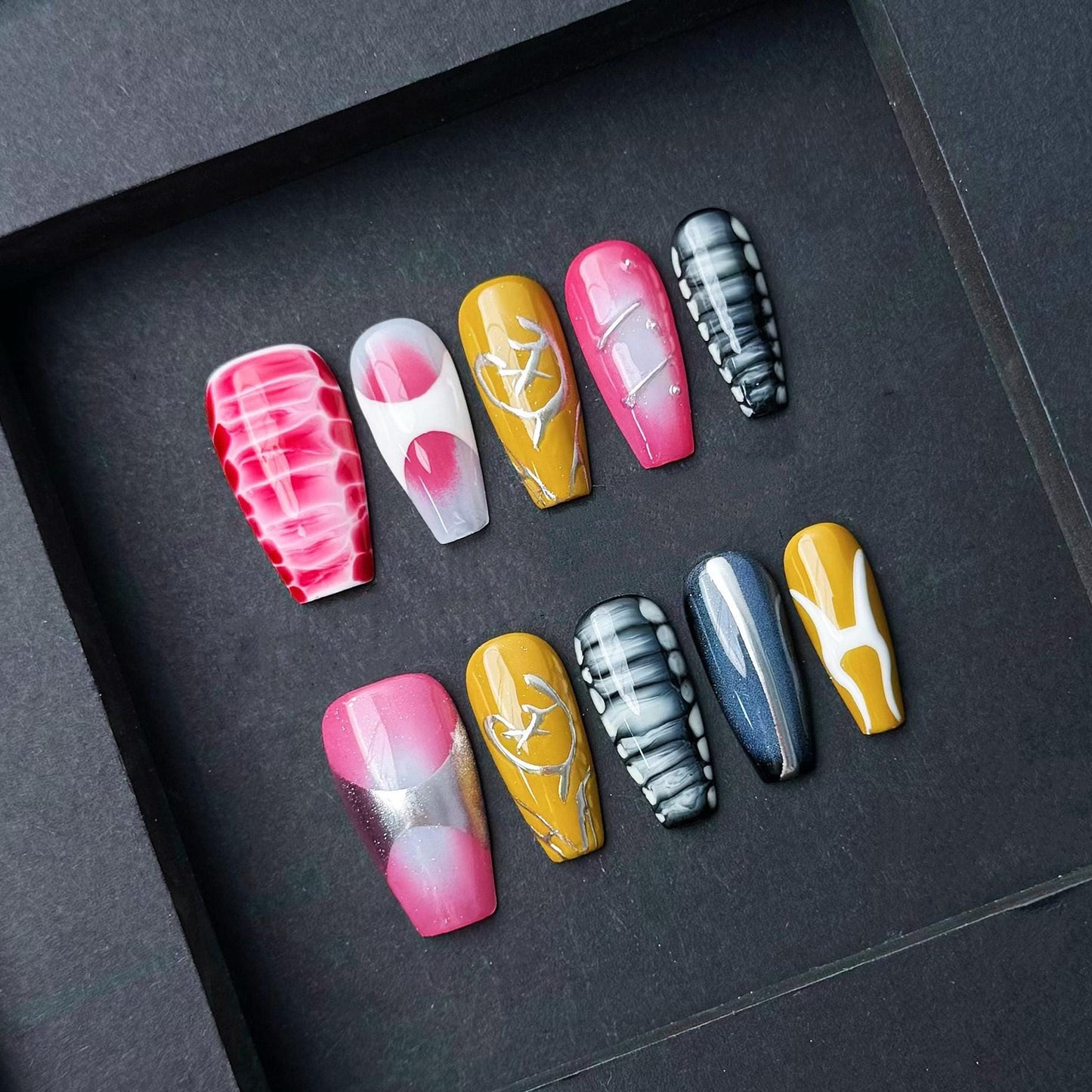 Abstract Art Press On Nails – Grunge Yellow Pink Black Edgy Design Set. Artificial reusable fake glue on faux manicure nails trendy art.