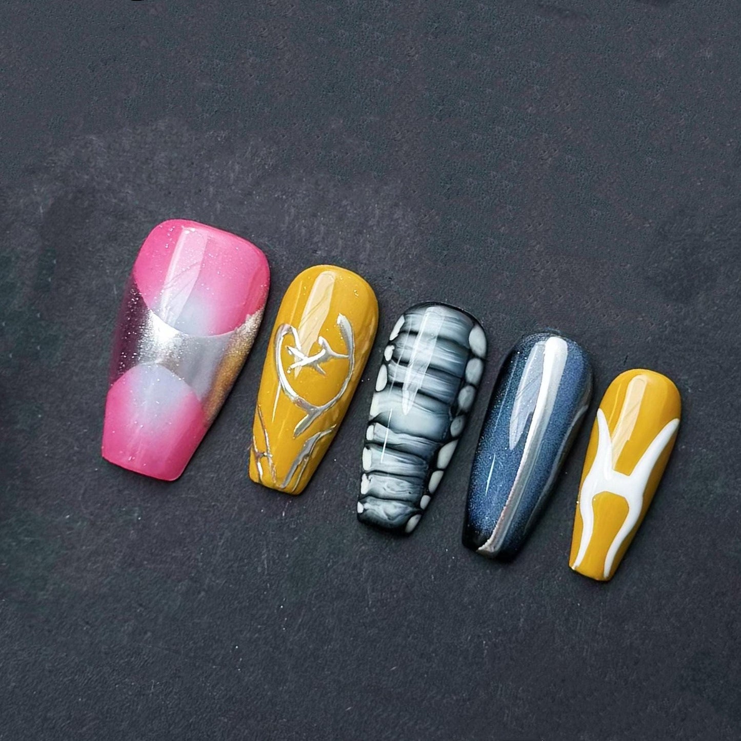 Abstract Art Press On Nails – Grunge Yellow Pink Black Edgy Design Set. Artificial reusable fake glue on faux manicure nails trendy art.