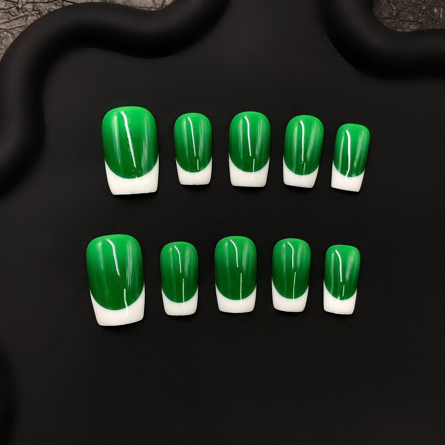 Press-on nails short square green French tip glossy classic nail design, acrylic artificial nails, manicure, simple nail art, elegant nails.