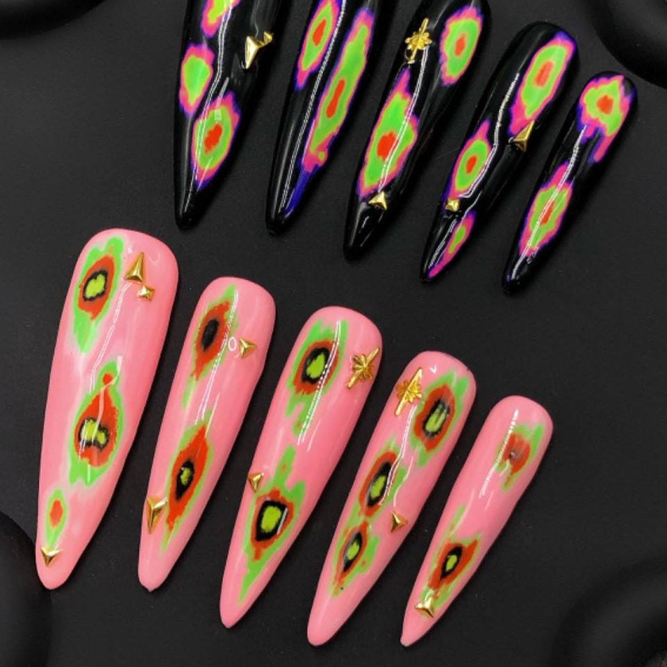 Heat Map Press-On Nails – Trippy Neon Psychedelic Nail Set with Gold Studs Artificial reusable fake glue on faux manicure nails trendy art