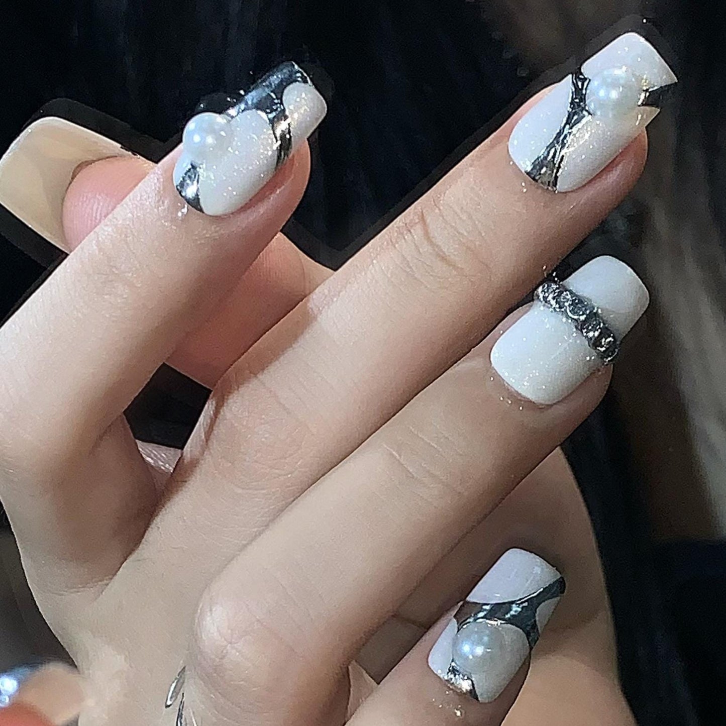 Pearl Nails Chrome Luxury Elegant Minimalist Art Short Press On Nude Nails 3D Art Glam square glue on artificial faux bridal wedding glamour