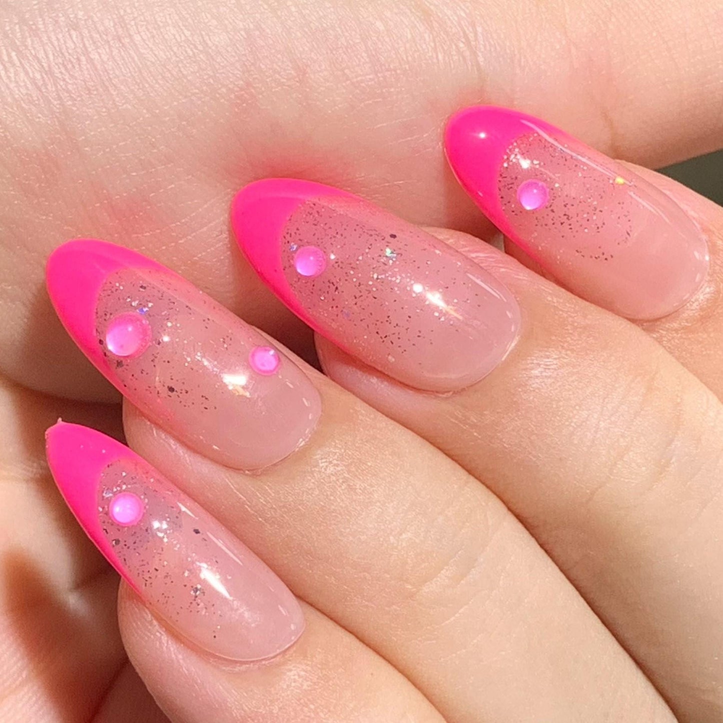 Hot Pink Splash Press On Nails – Glitter Gradient with Droplet Gems Artificial reusable fake glue on faux manicure nails trendy art