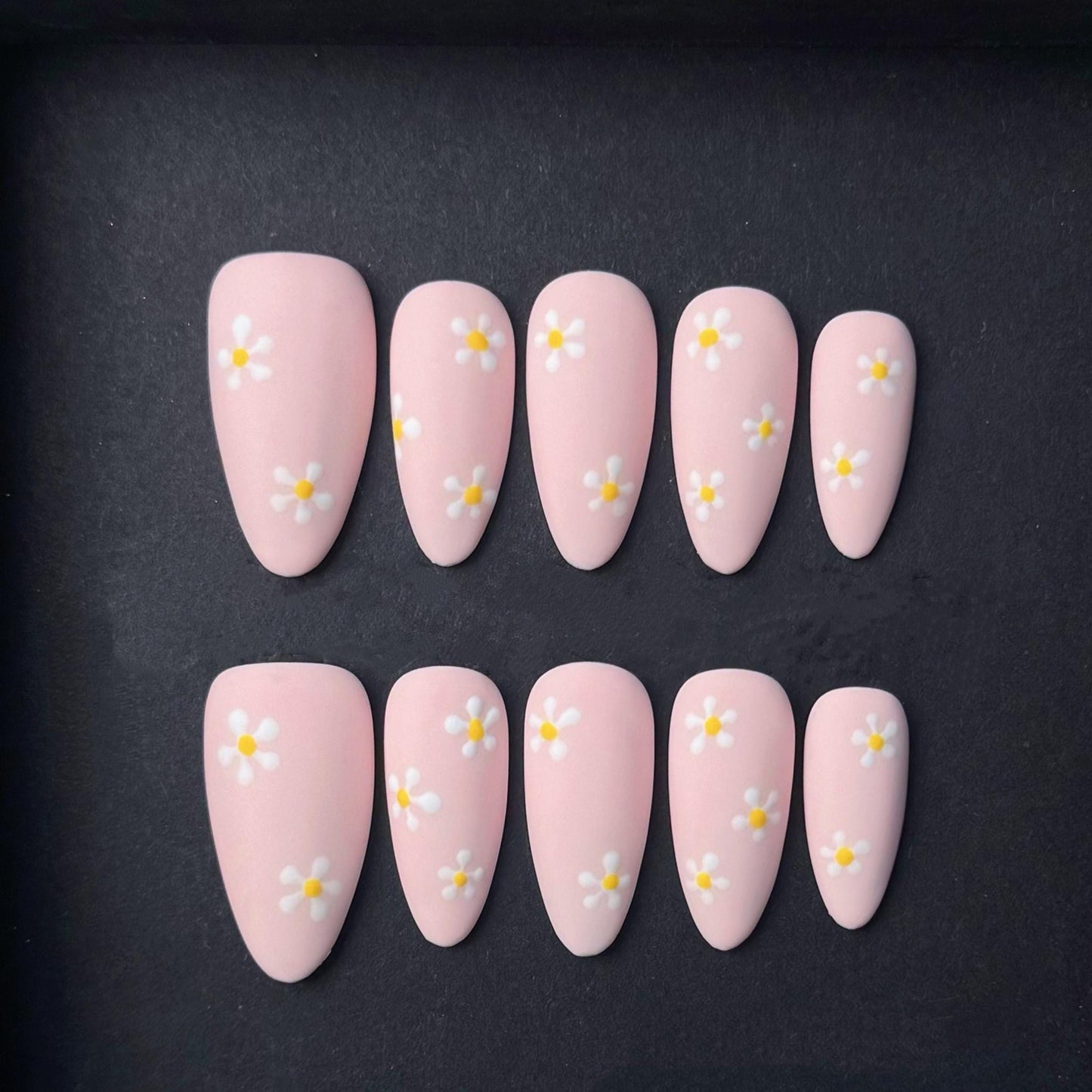 Soft Pink Daisy Press On Nails Matte Floral Pastel Spring Nail Set. Artificial reusable fake glue on faux manicure nails trendy art.