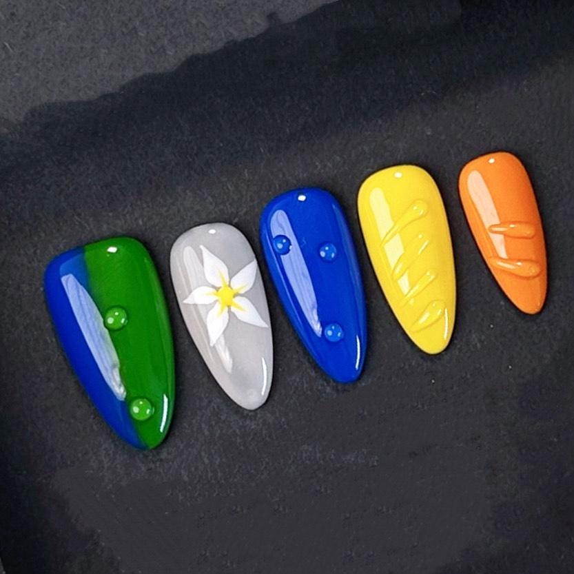 Tropical Rainbow Press On Nails – Bright Summer Floral Fake Nails with Glossy Finish. Artificial reusable  faux manicure nails trendy art.