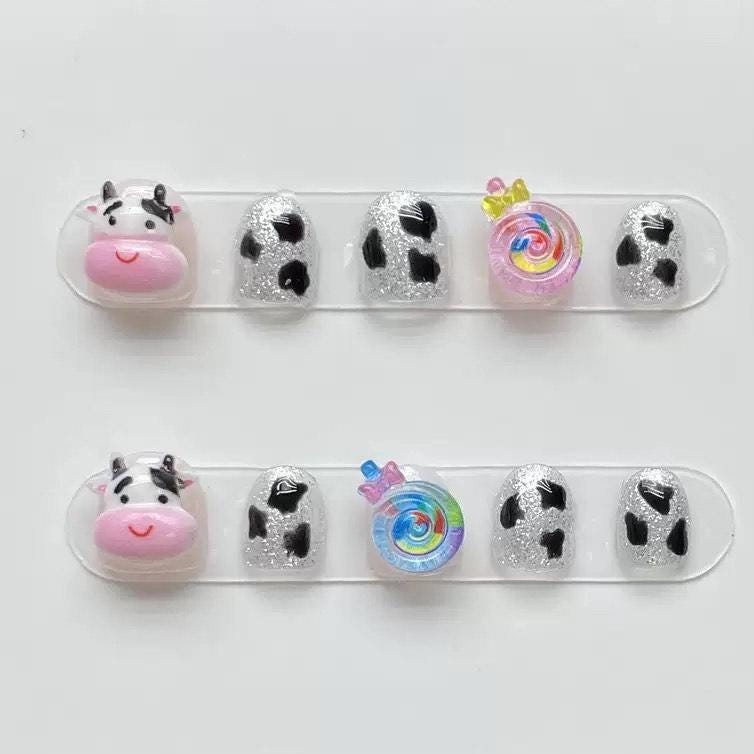 Cute Cow and Candy Glitter Kids Press-On Nails – Farm Theme Nail Set. Artificial reusable fake glue on faux manicure nails trendy art.